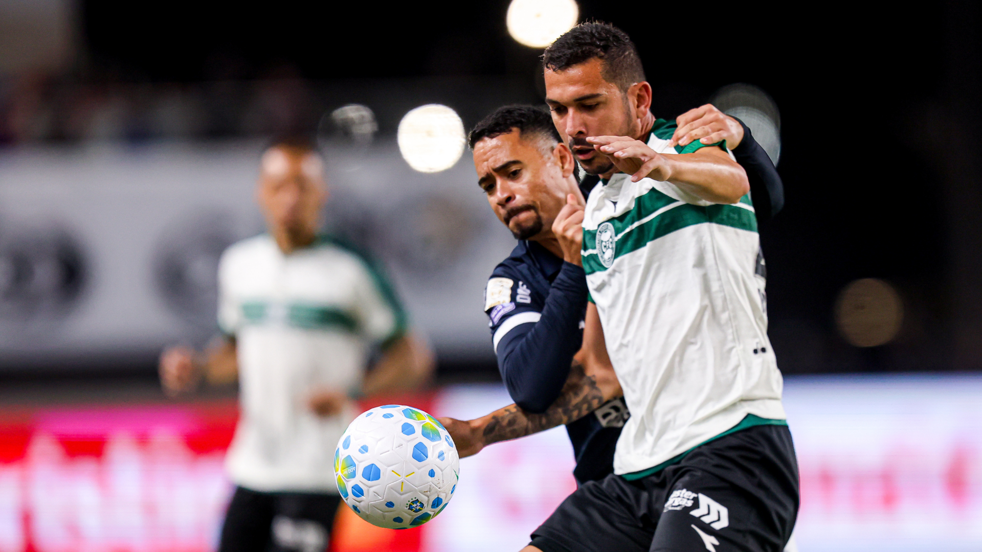 Remo 2 x 3 Coritiba: Virada e Coxa perto do G5 do Brasileirão