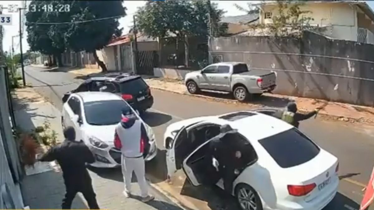 Quadrilha armada invade e rouba casa no Paraná