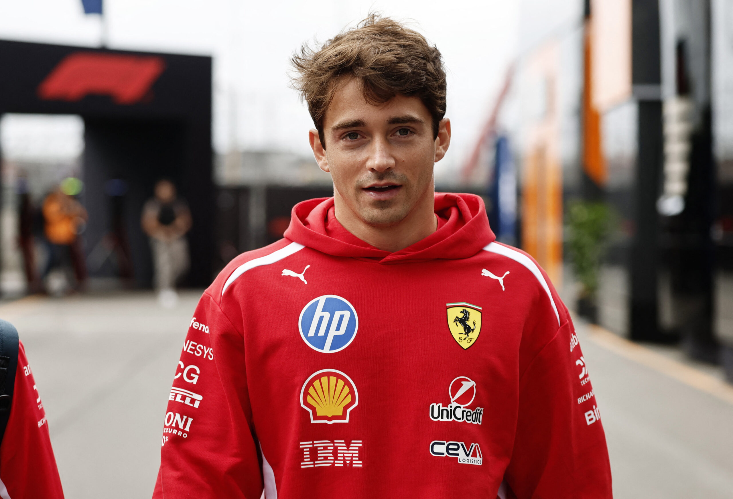 Leclerc dá detalhes de renovação com a Ferrari: ‘Acredito 200%’