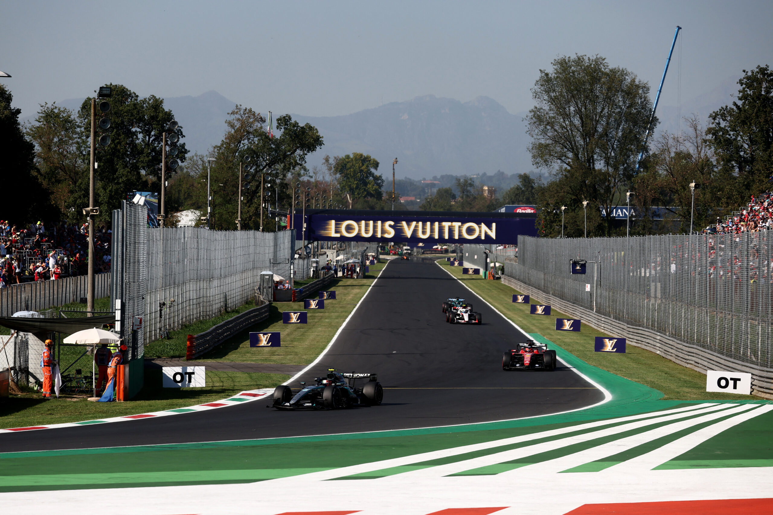 Leclerc e Russell comandam sexta-feira do GP da Itália; Veja como foi
