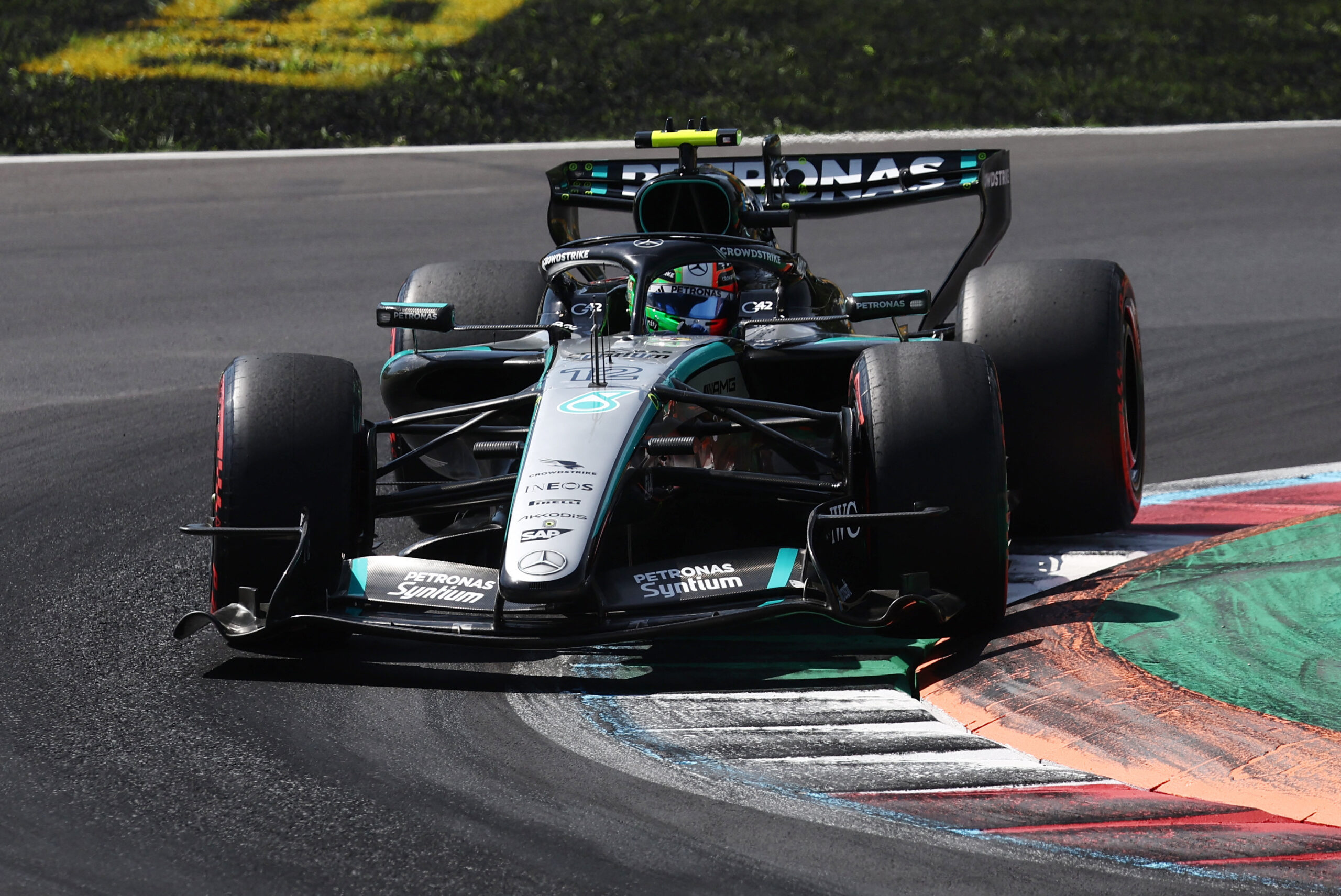 Antonelli faz corrida histórica e vence o GP da Itália; Bortoleto é 11º