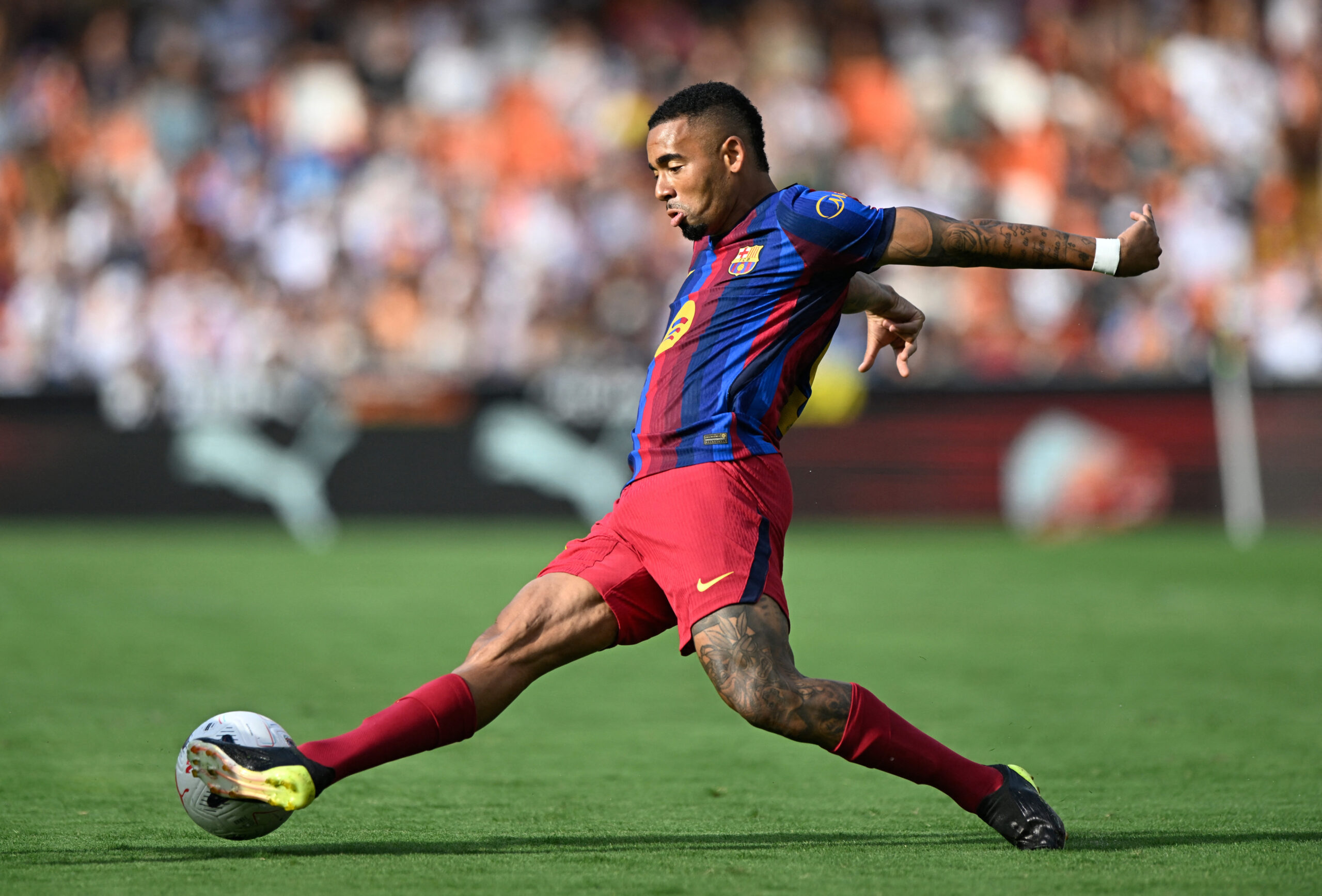 Gabriel Jesus estreia pelo Barça: veja como foram seus primeiros minutos