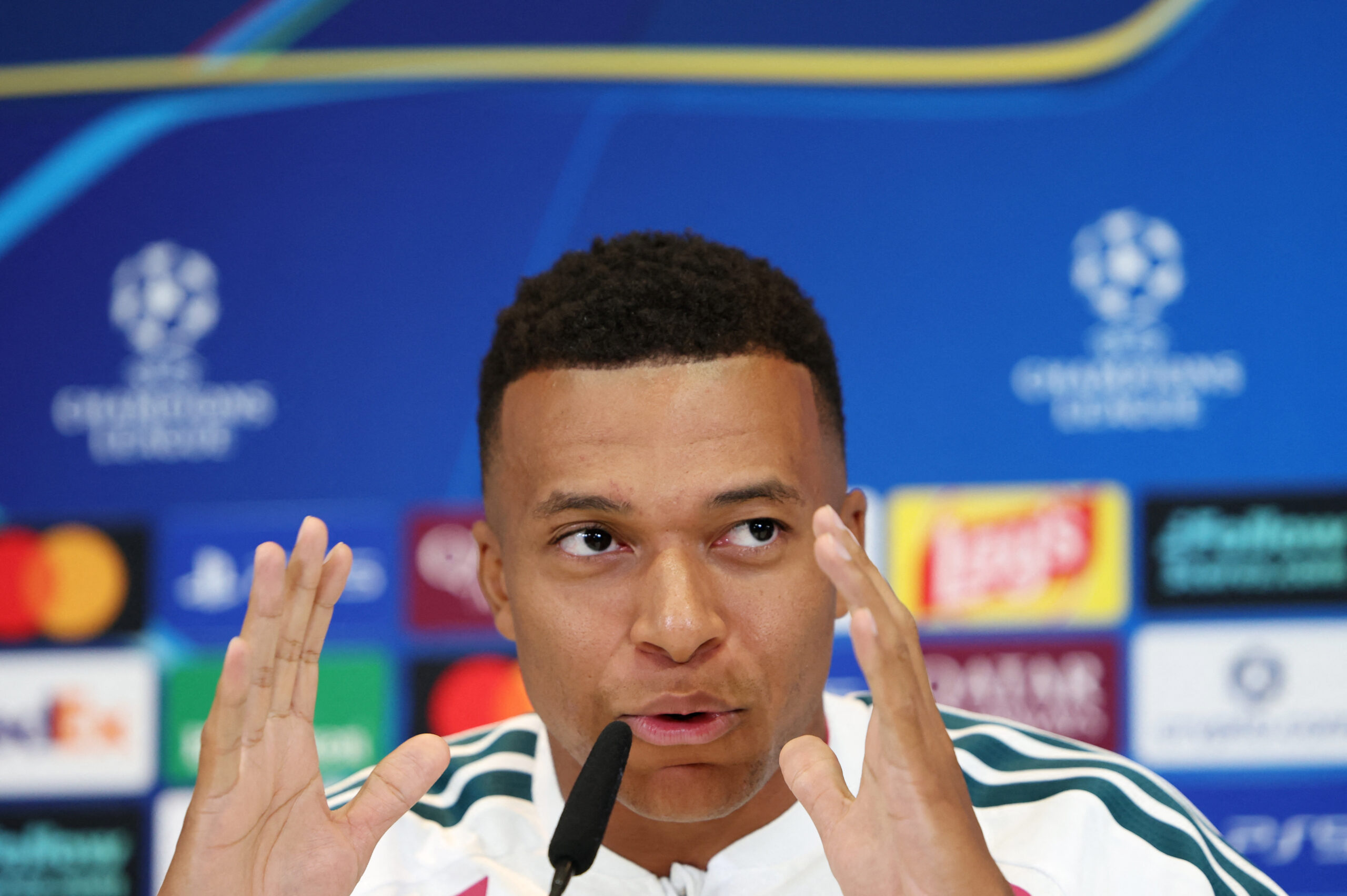 Mbappé rebate comparação com brasileiro: 'Faço mais gols'