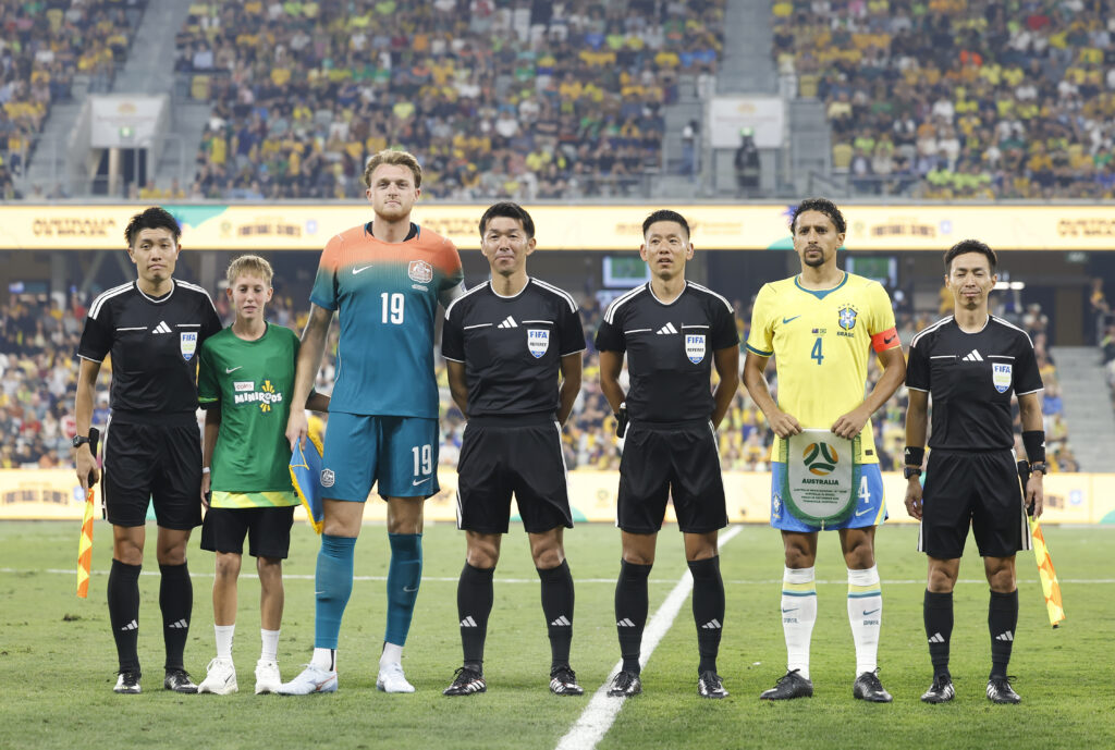 Marquinhos em amistoso do Brasil contra Austrália