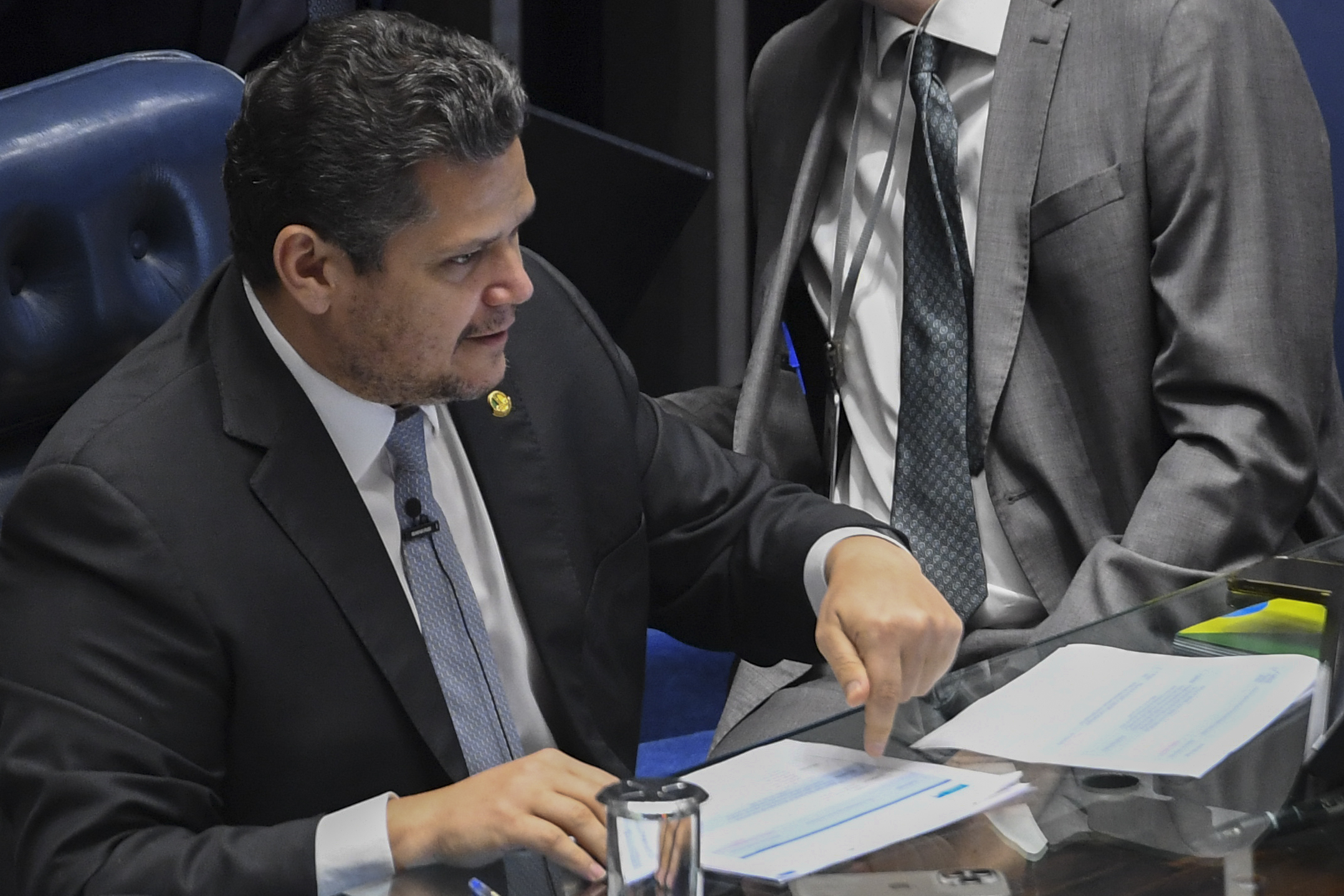 MP que acaba com "taxa das blusinhas" é aprovada; texto vai à sanção