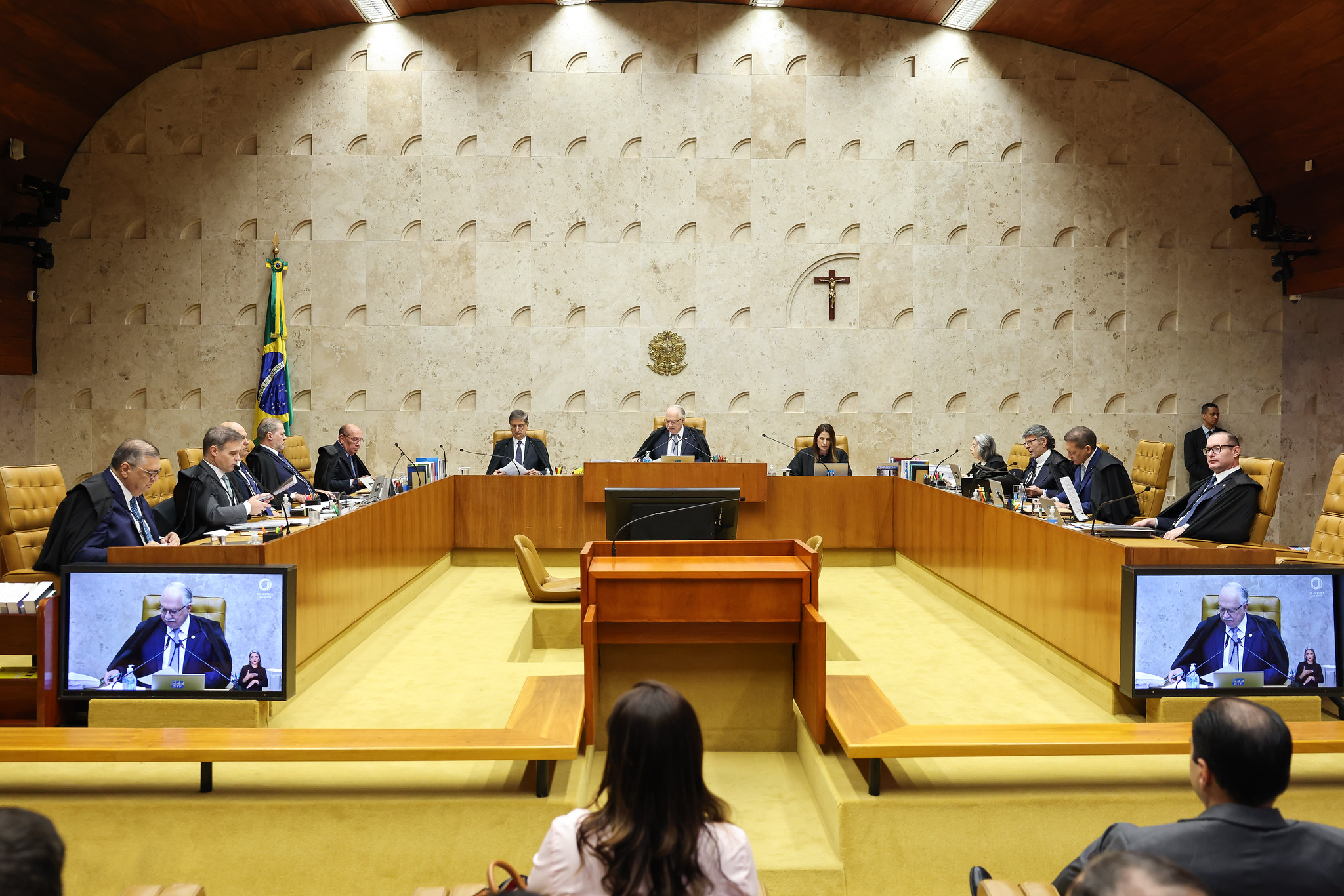Crise no STF: entenda o que é impedimento ao voto e suspeição em julgamento