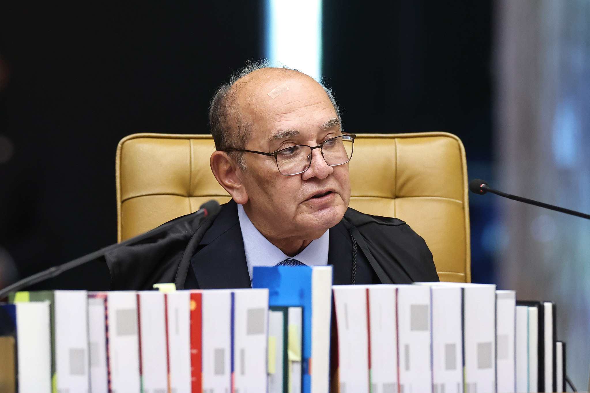 Gilmar pede suspensão de processo contra Moraes e redistribuição por sorteio