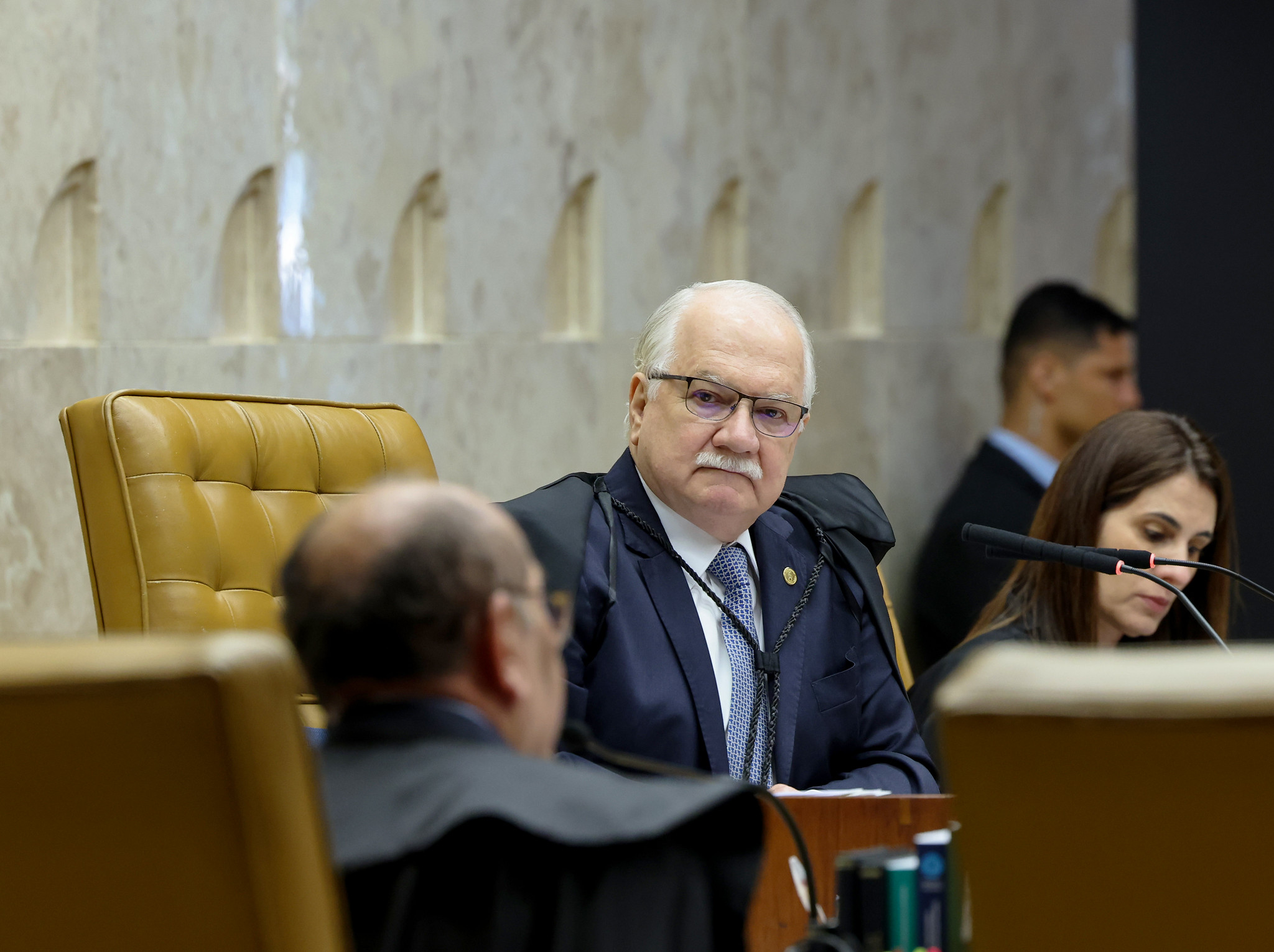 STF mantém sessão do dia 23 e define rumos sobre conduta de Mendonça