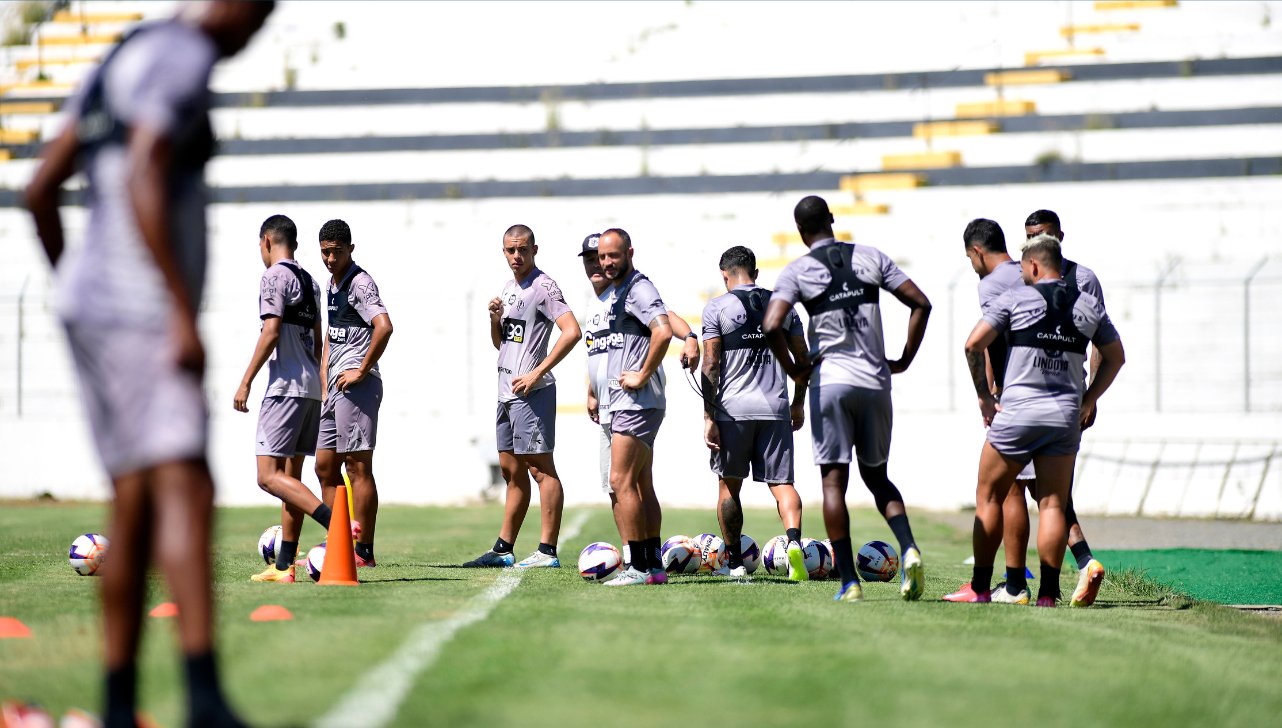 Elenco da Ponte Preta volta às atividades e dá fim à paralisação