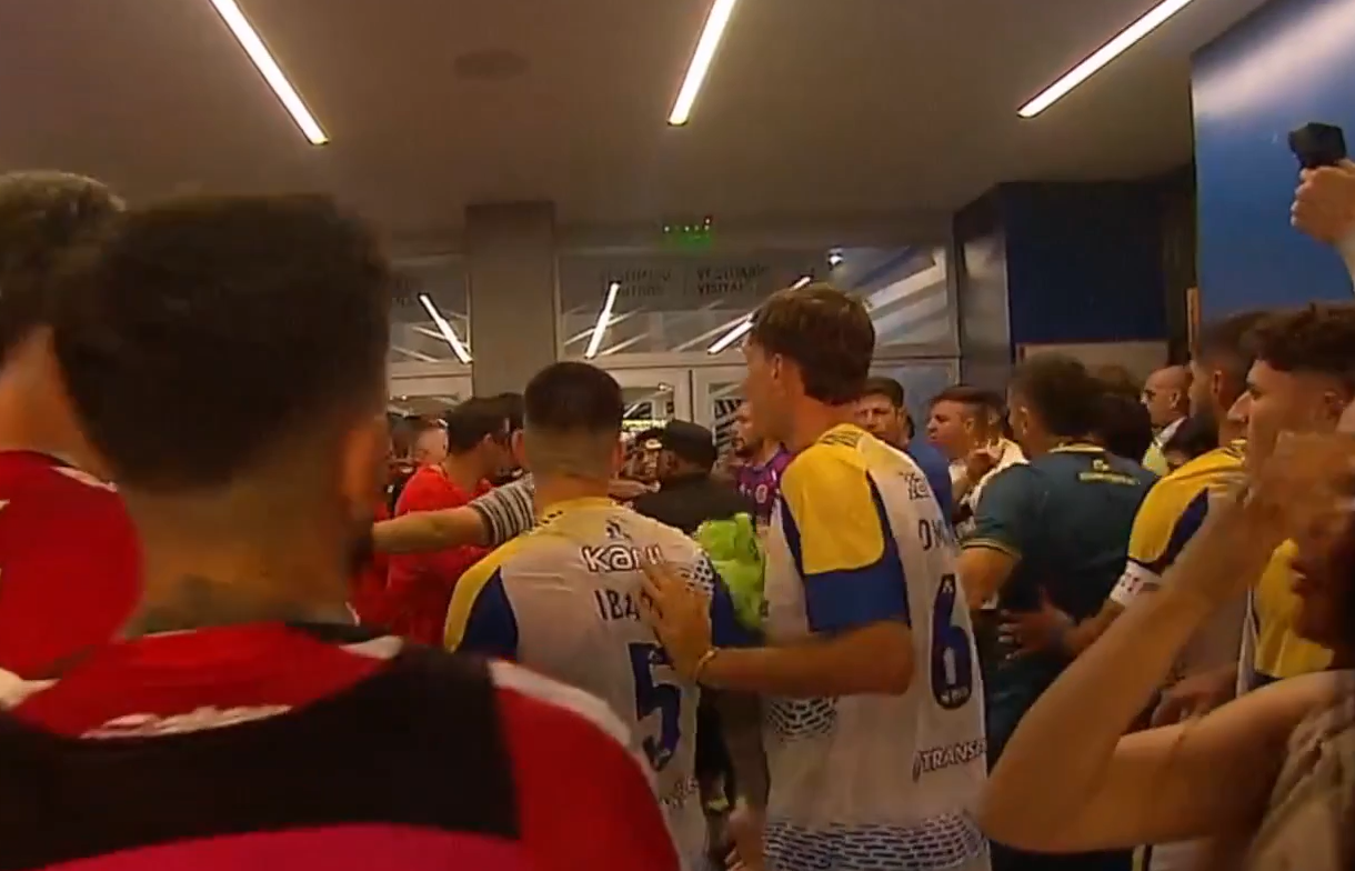 Final entre Estudiantes e Rosário termina em confusão na argentina
