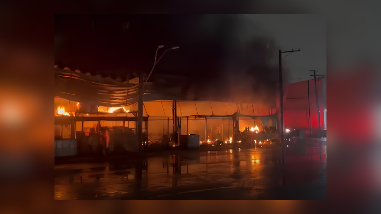 Incêndio atinge pavilhão de frutas na Ceagesp; não há vítimas