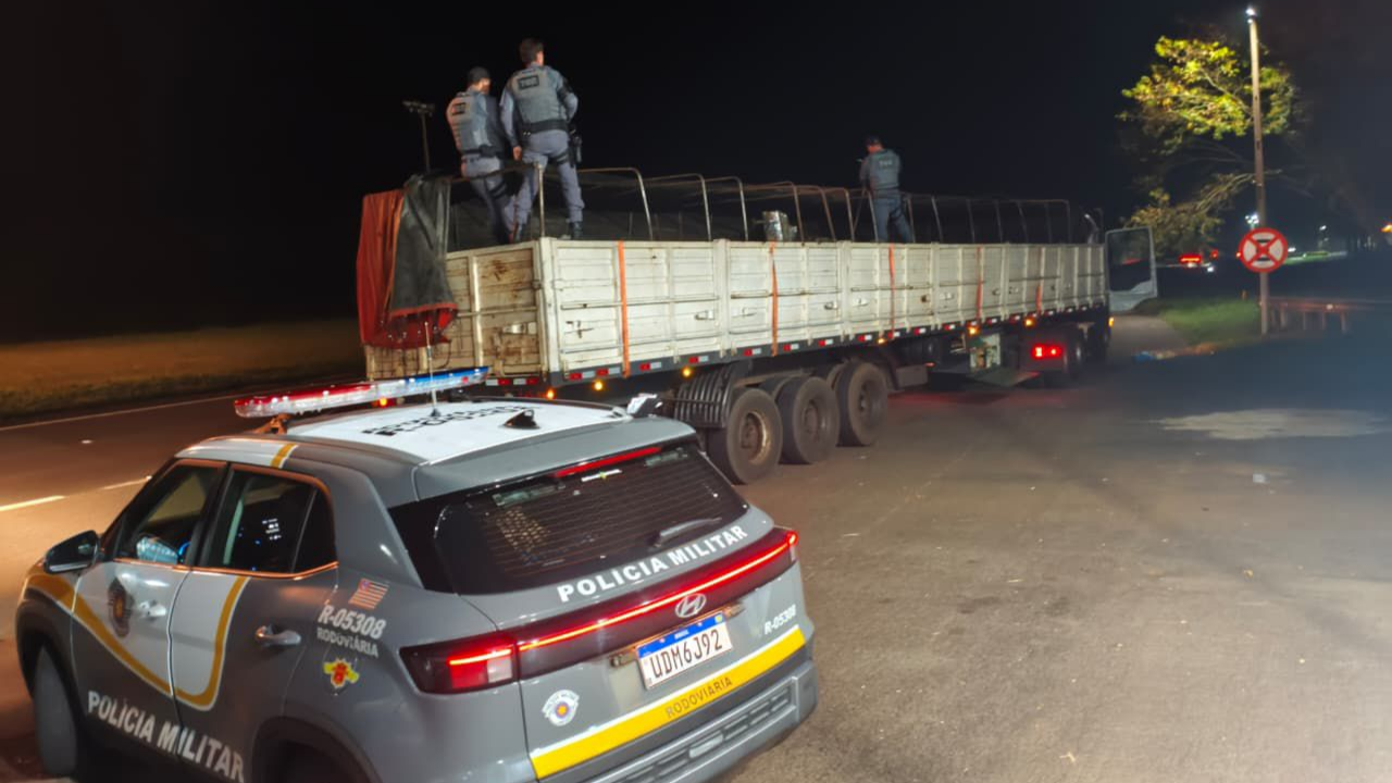 Motorista é preso com quase 2 toneladas de maconha em Avaré