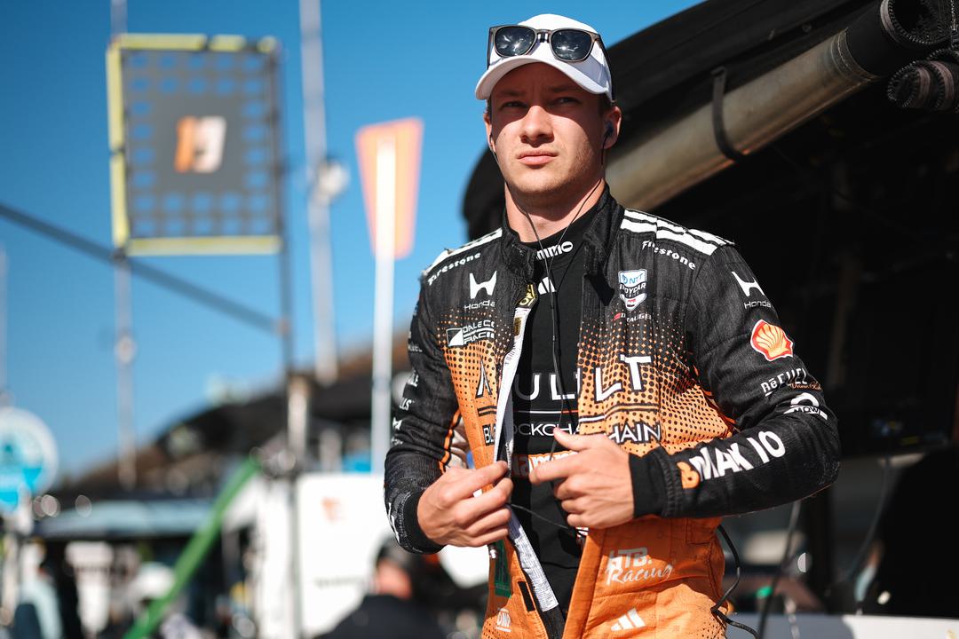 Dennis Hauger conquista título de estreante da Indy e mira retorno em 2027
