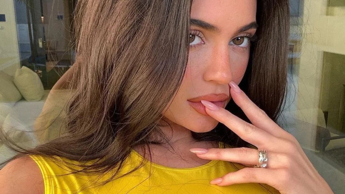 Por que famosas estão usando unhas “sem esmalte”? Entenda a tendência