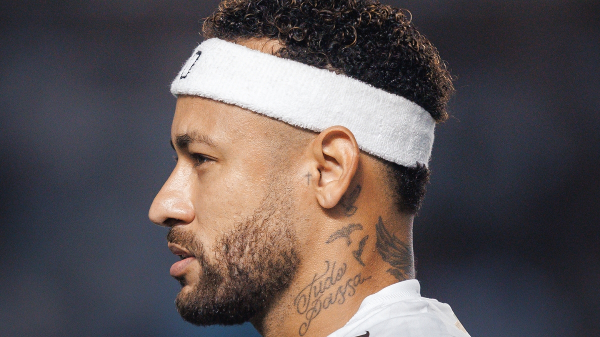 Neymar tem lesão grau 2 na coxa e será desfalque no Santos