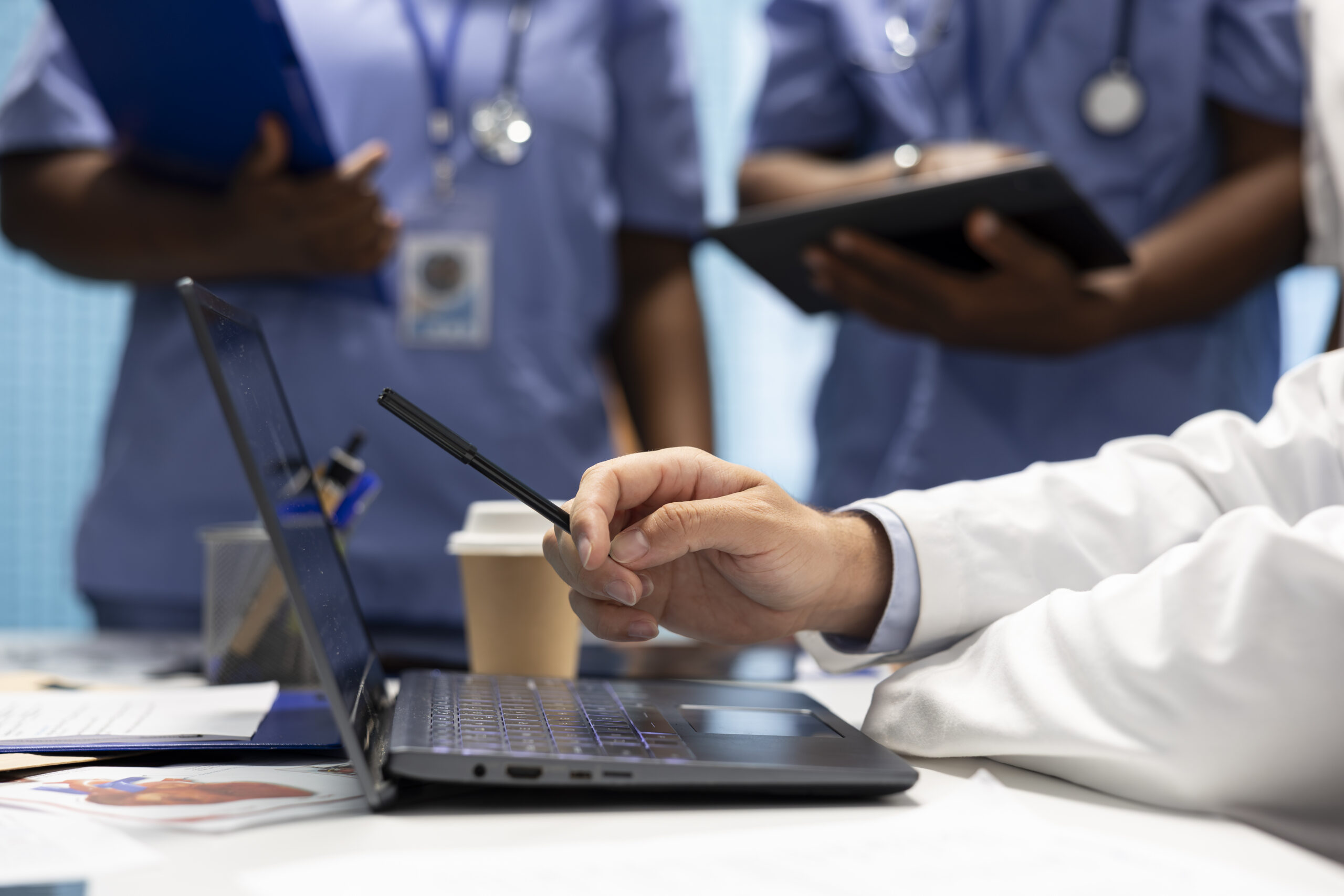 Congresso aprova "OAB da medicina" com prova obrigatória para novos médicos