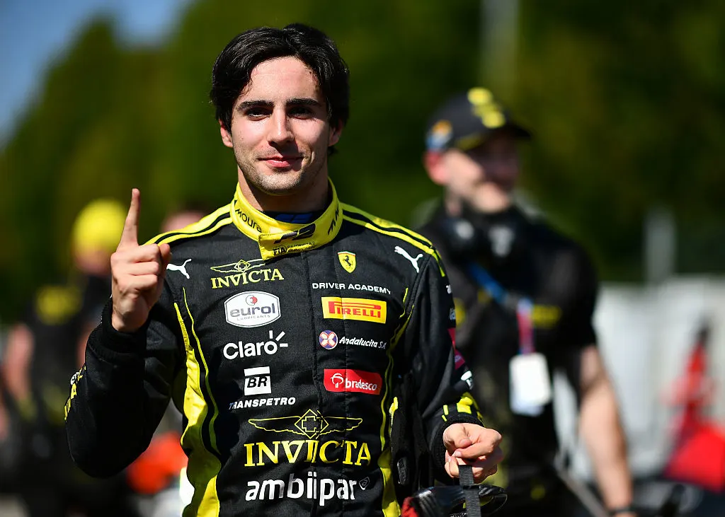 Rafa Câmara conquista pole e lidera dobradinha da Invicta em Monza