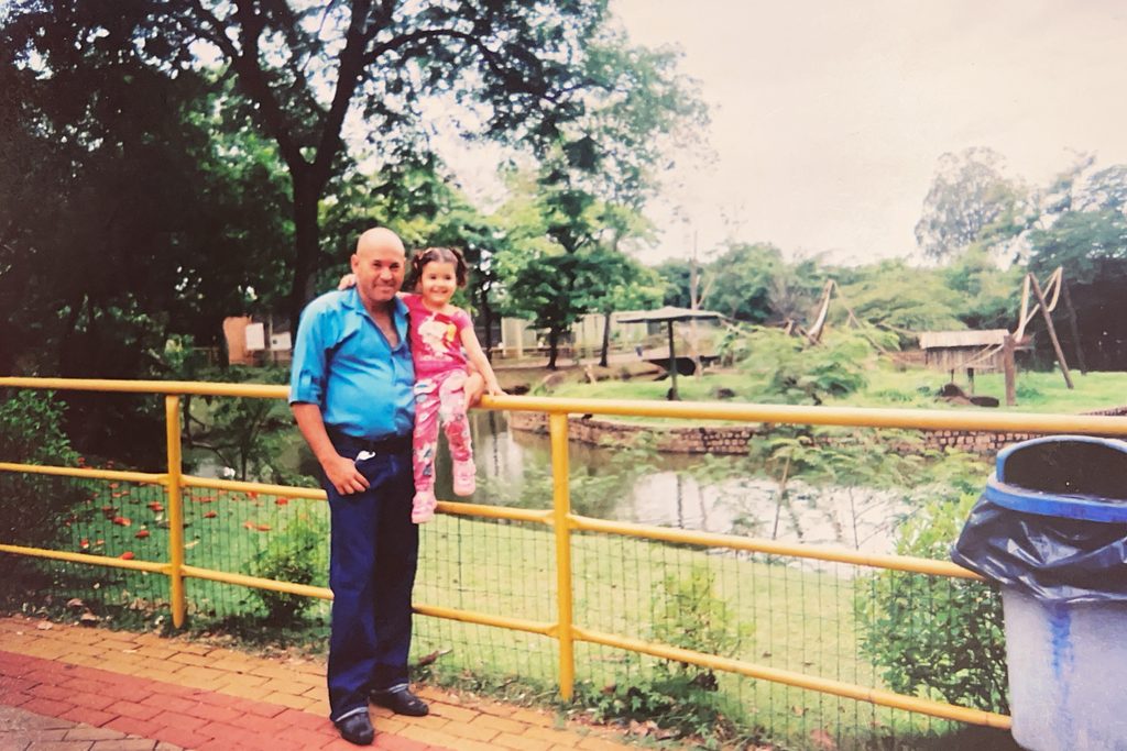 Lorena com o pai, Adir Pontes dos Santos I Arquivo pessoal