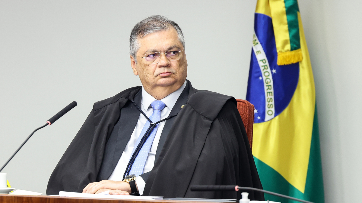 Dino defende Justiça e cita exclusão de Silvio Santos nas eleições de 1989