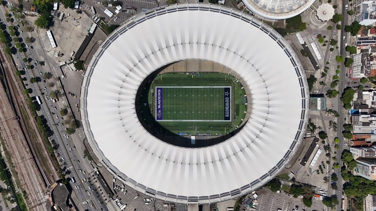 Maracanã recebe reforço de grama sintética por causa de jogo da NFL