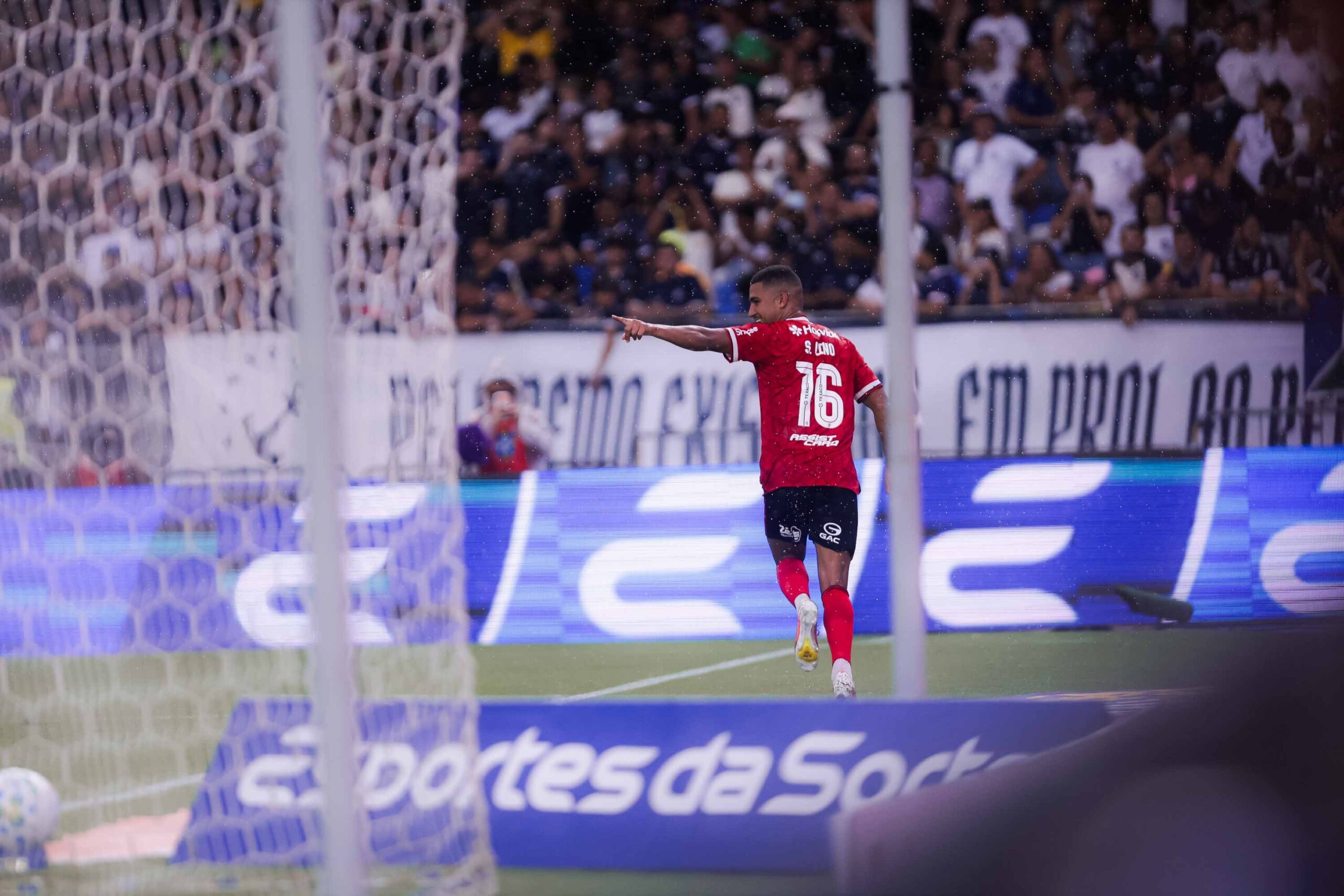 Samuel Lino merece chance na Seleção? Veja números pelo Flamengo