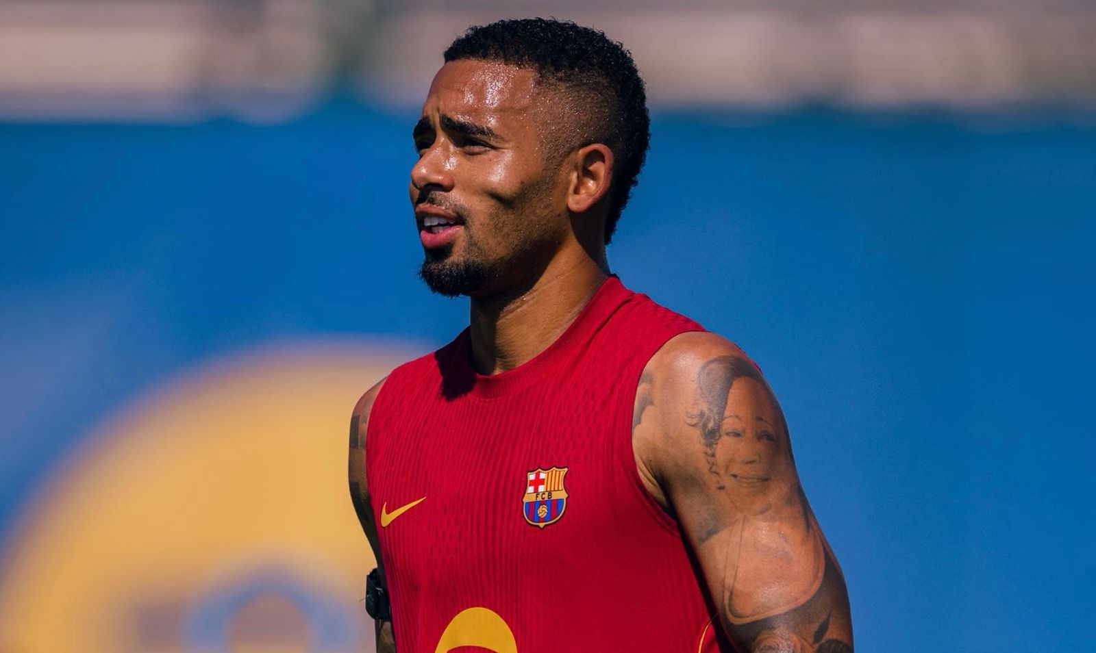 Gabriel Jesus ganha elogios de Flick e pode estrear pelo Barcelona