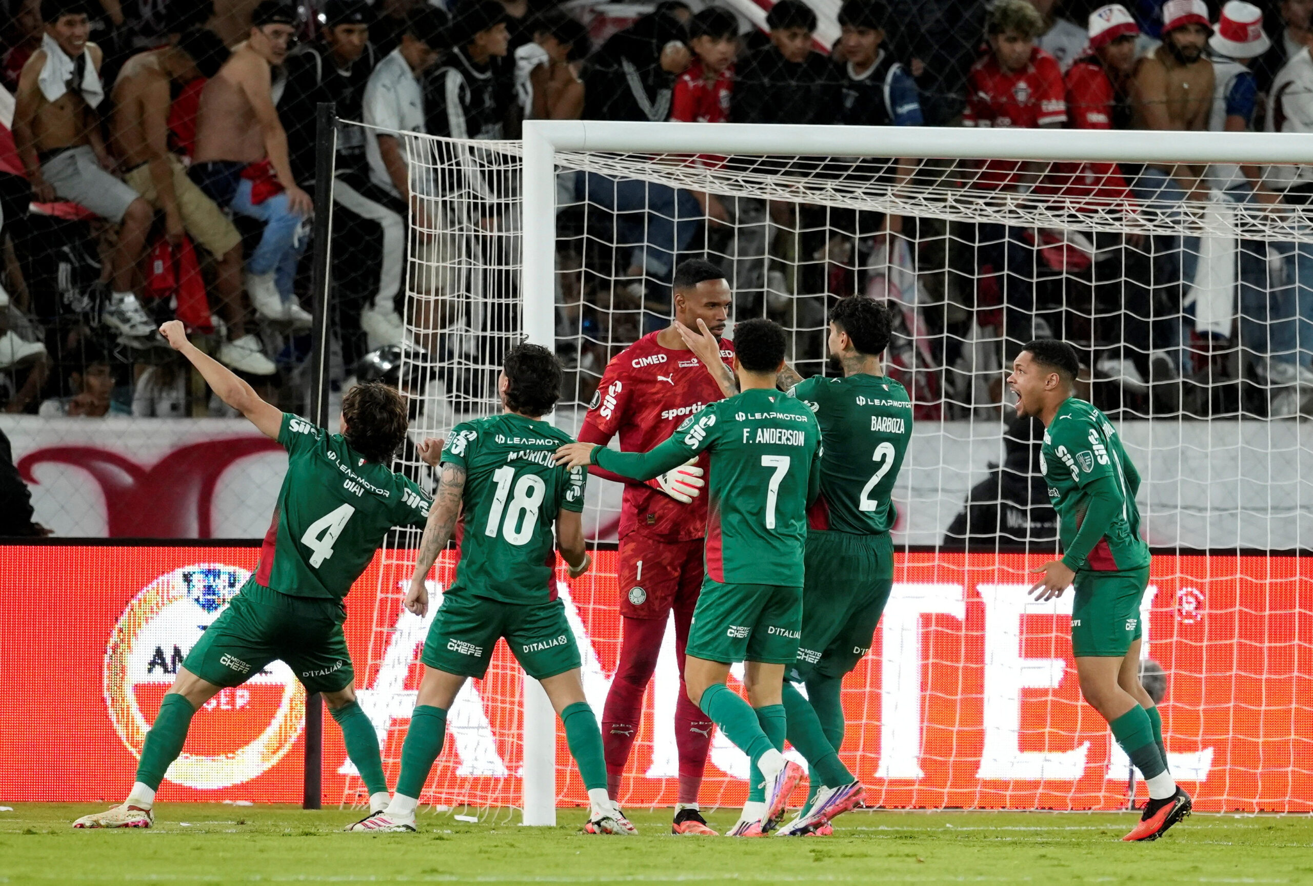Auxiliar de Abel revela o que disse para os jogadores antes dos pênaltis