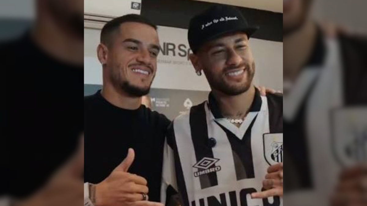 Acertado com o Santos, Coutinho assiste vitória ao lado de Neymar; veja
