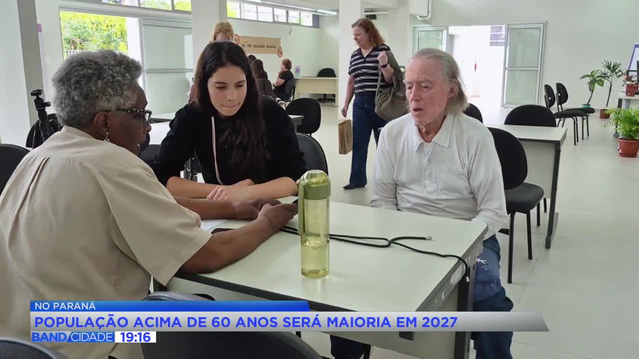 Curitiba envelhece e inclusão digital vira desafio para pessoas idosas