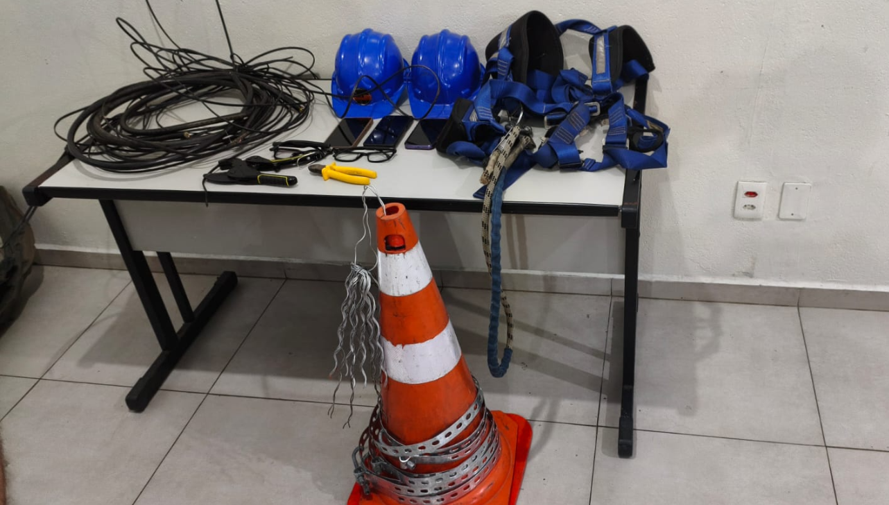 Três homens são presos por furto de fios em Bragança Paulista