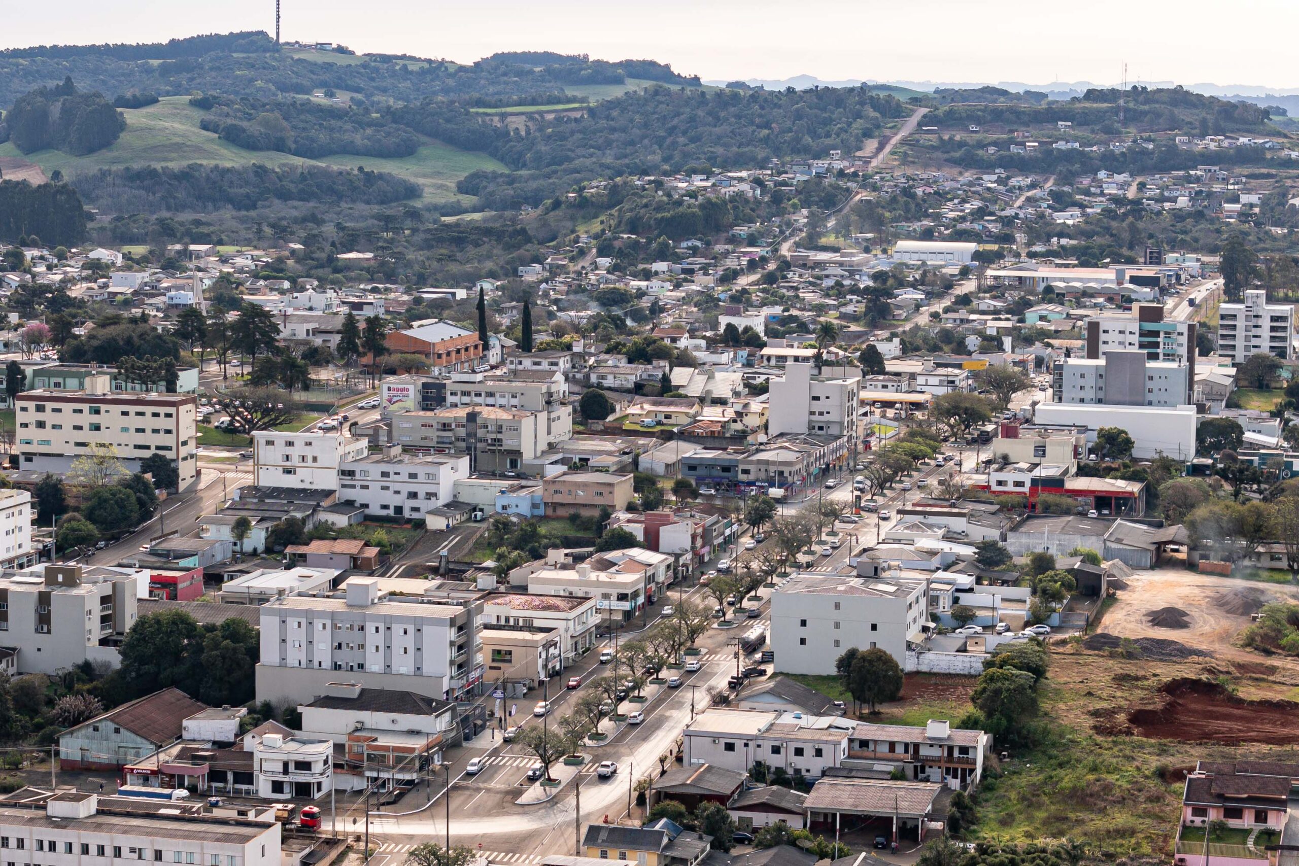 Temporais atingem 79 cidades do Paraná e danificam centenas de casas