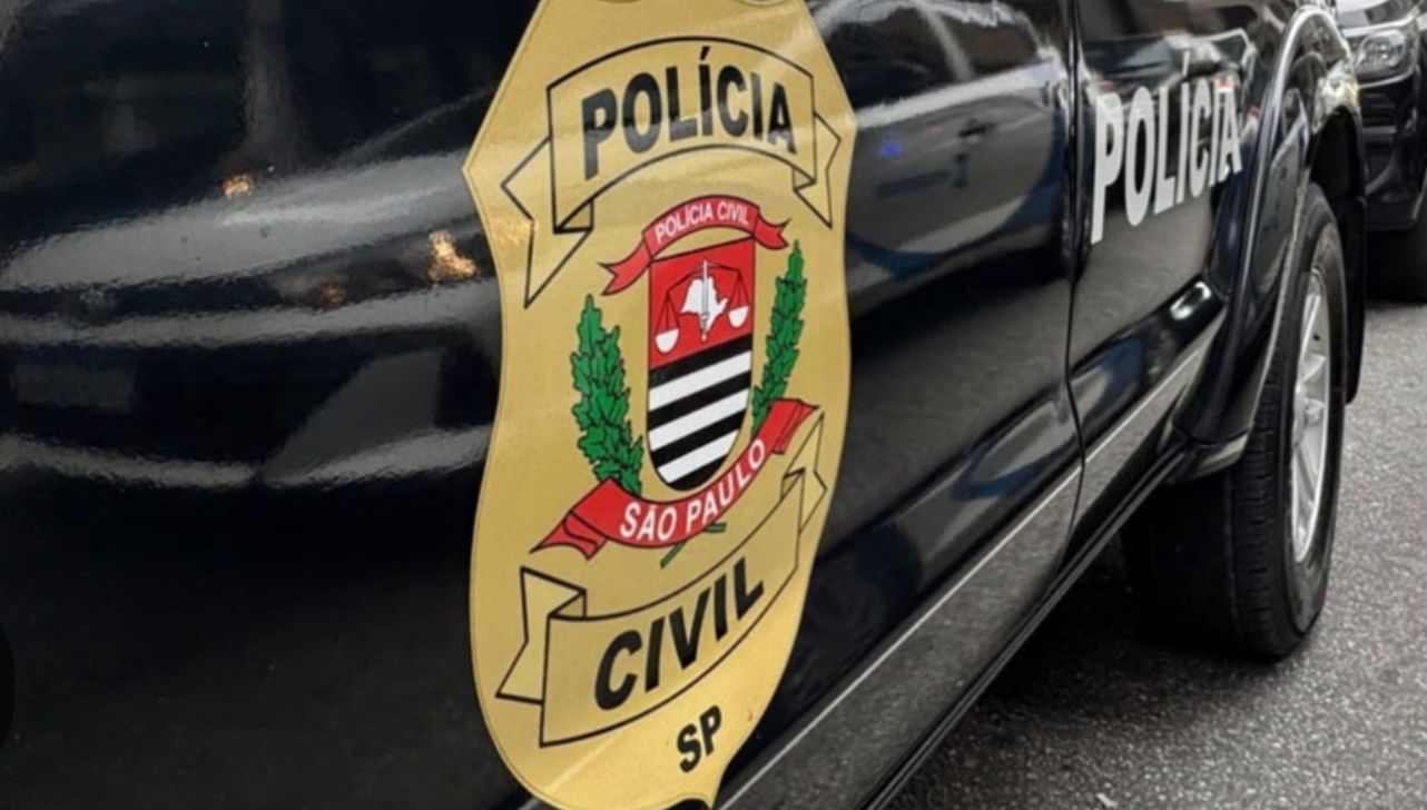 Criança liga para 190 e salva a mãe de agressão com faca em SP