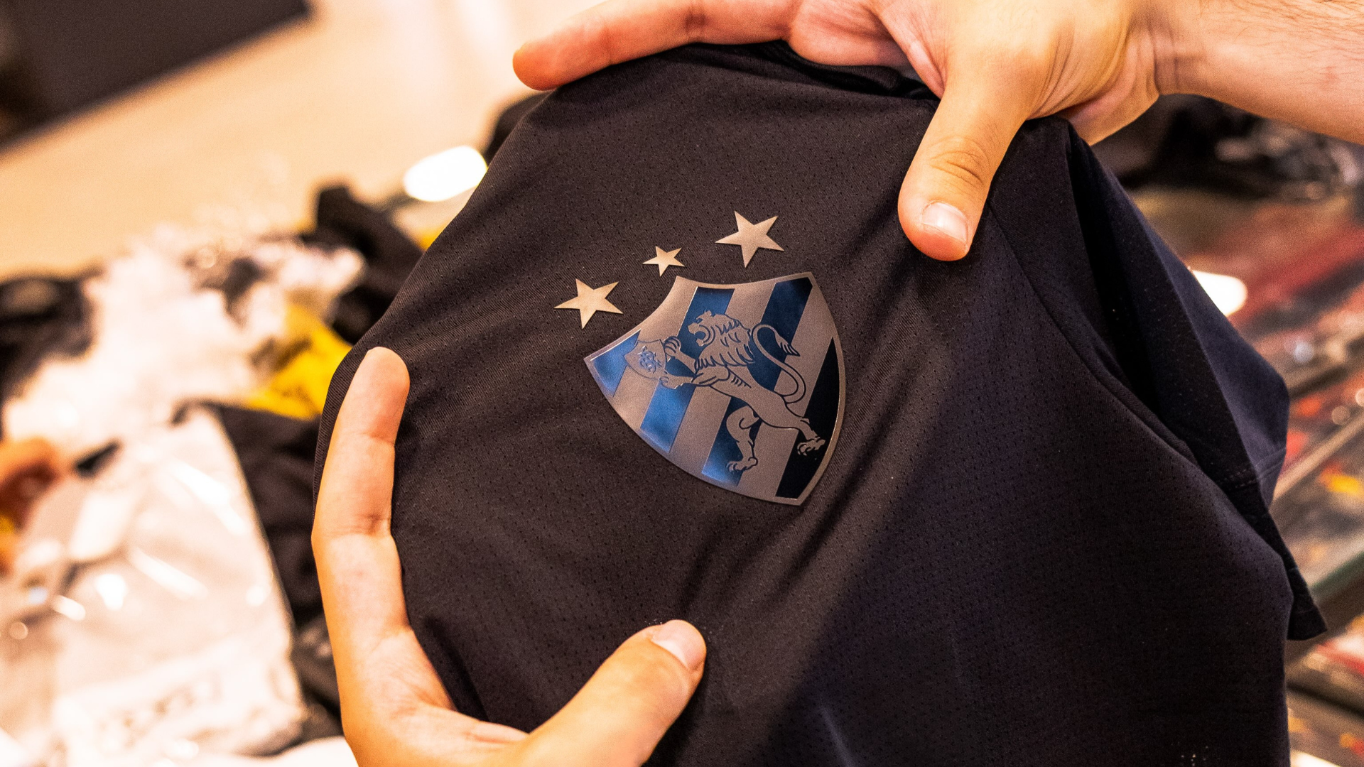 Sport lança uniforme em homenagem às revoluções pernambucanas; veja fotos