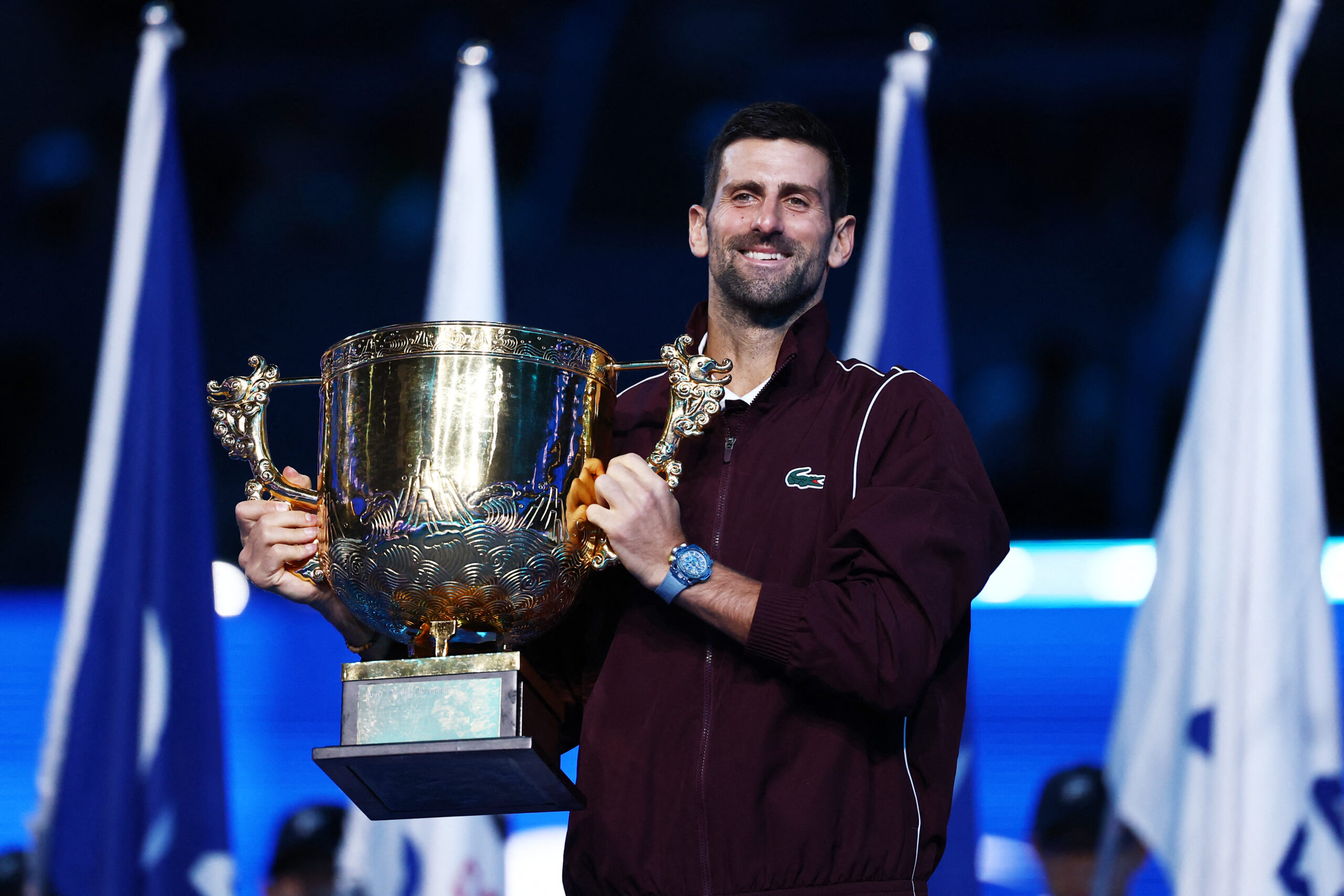 Djokovic conquista ATP de Pequim após desistência de rival e bate recorde