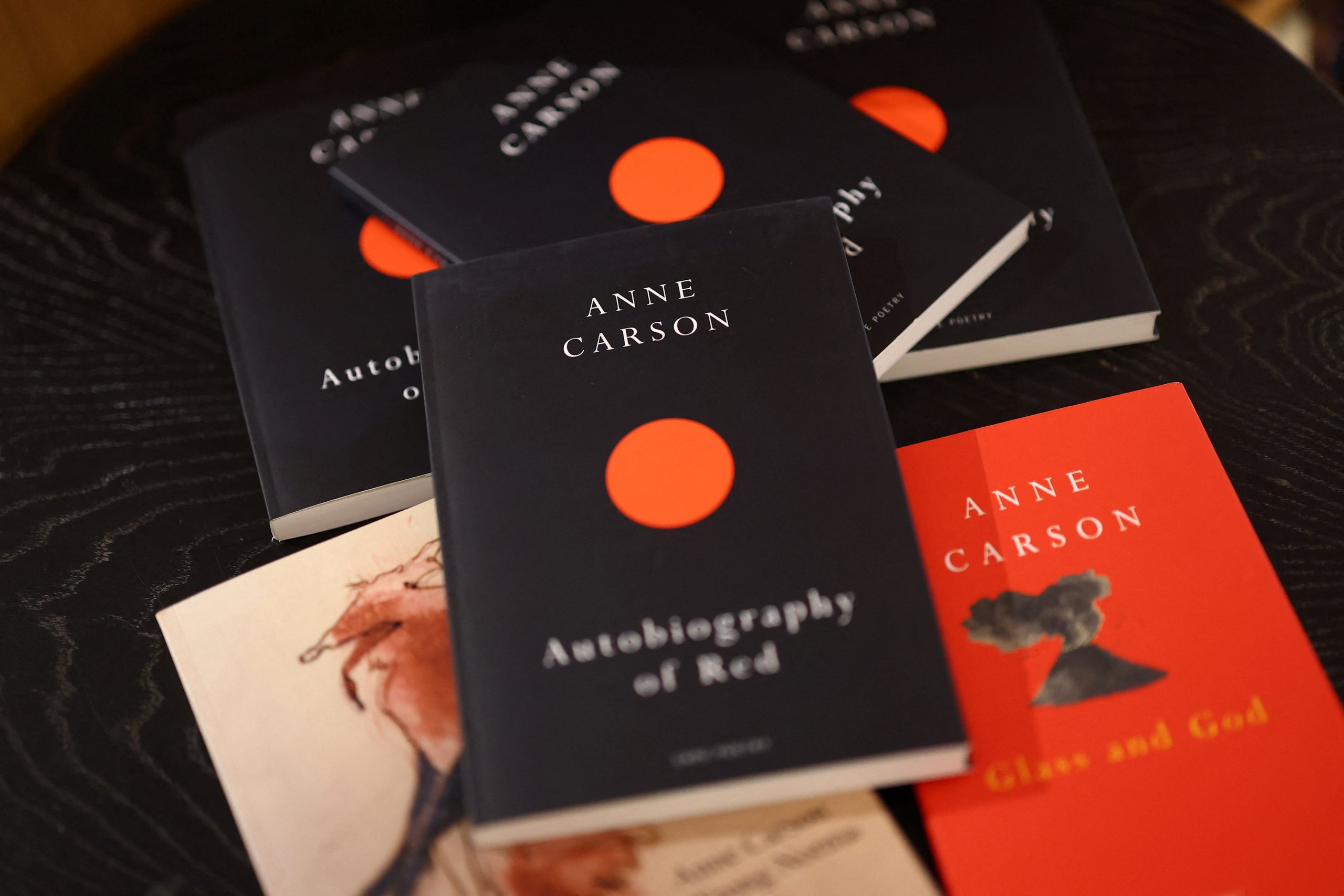 Nobel de Literatura premia autora canadense; veja a obra