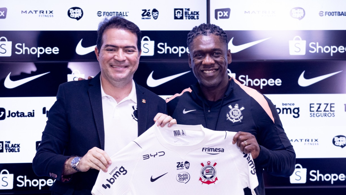 Seedorf revela papel de Memphis Depay em sua chegada ao Corinthians