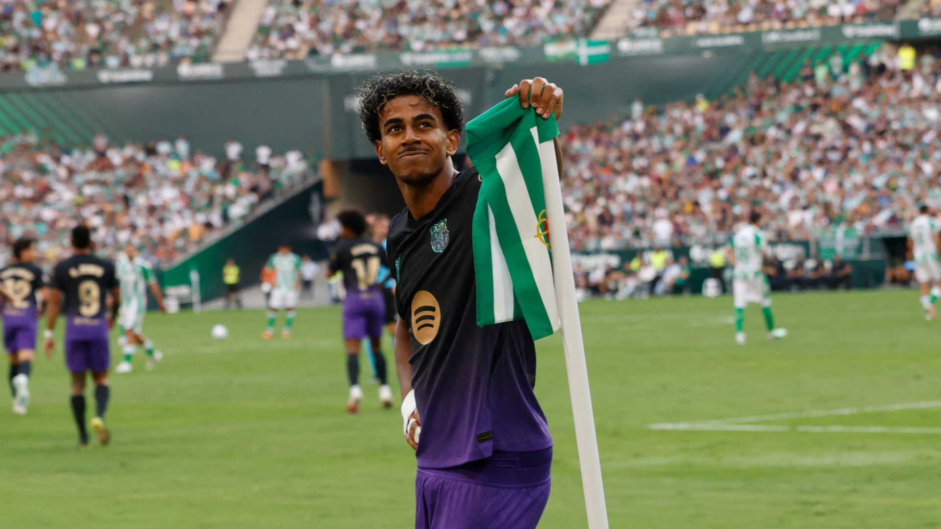 LaLiga: com gols de Lamine Yamal e Gabriel Jesus, Barcelona goleia o Betis