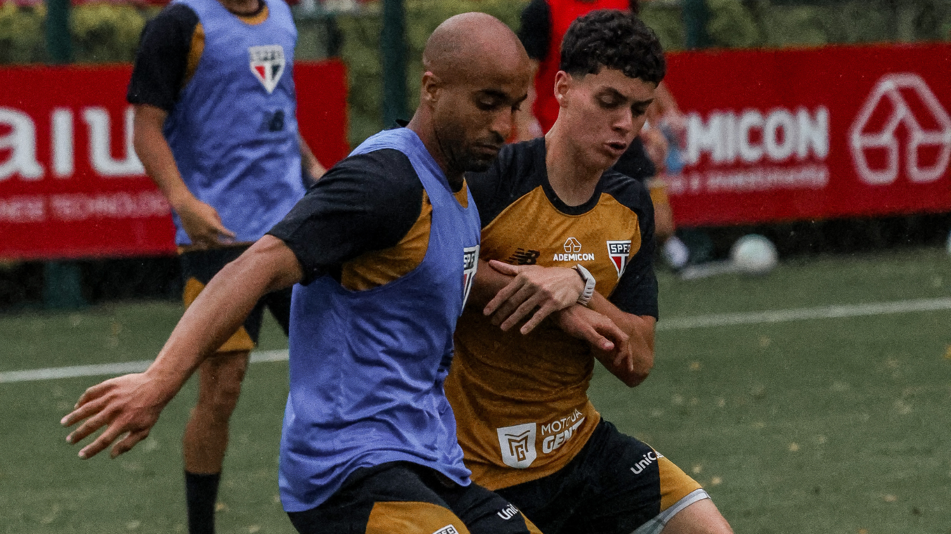 Lucas Moura joga contra o Vitória? Veja provável escalação do São Paulo