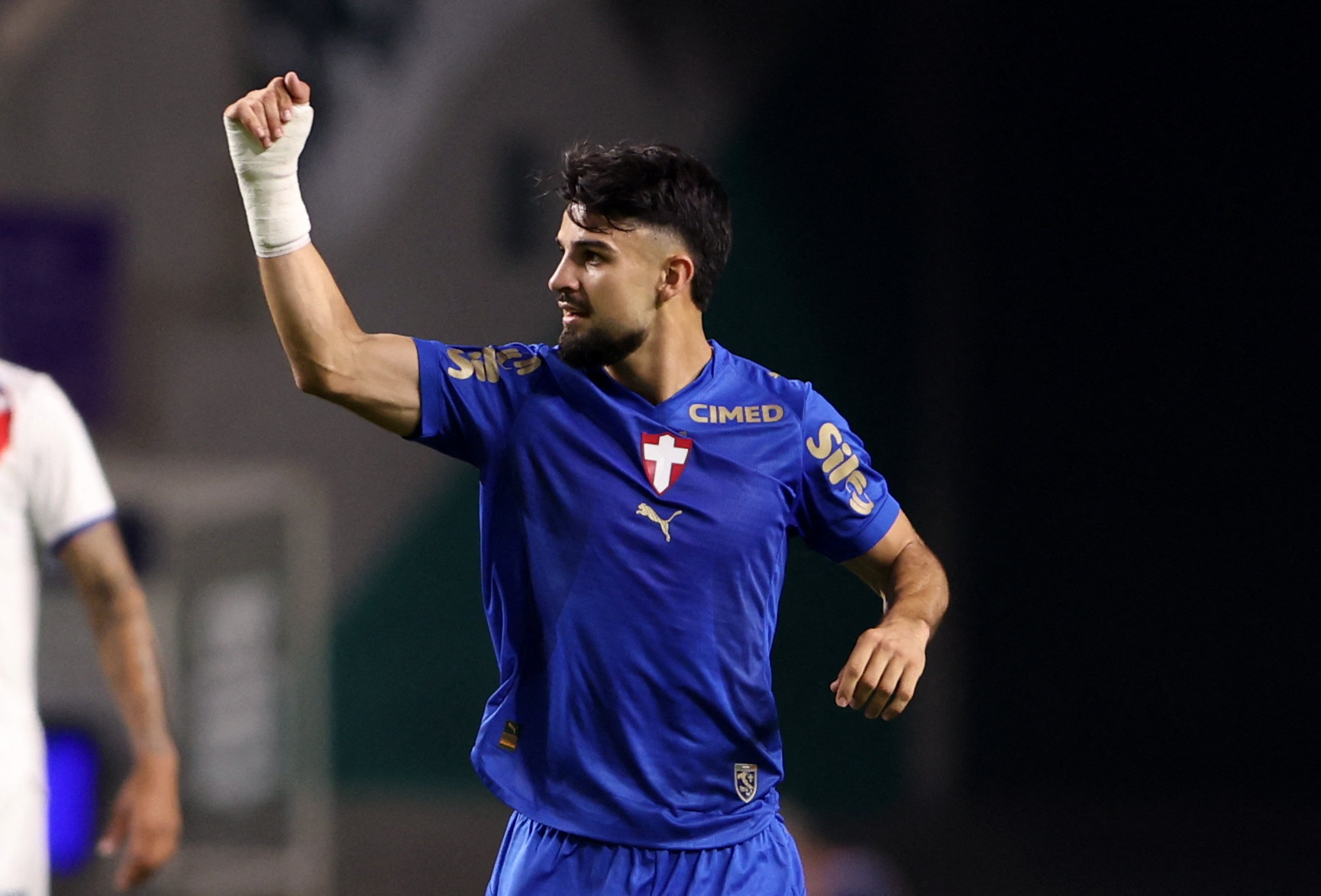 Palmeiras faz gol no início, bate Bahia e se aproxima do Flamengo