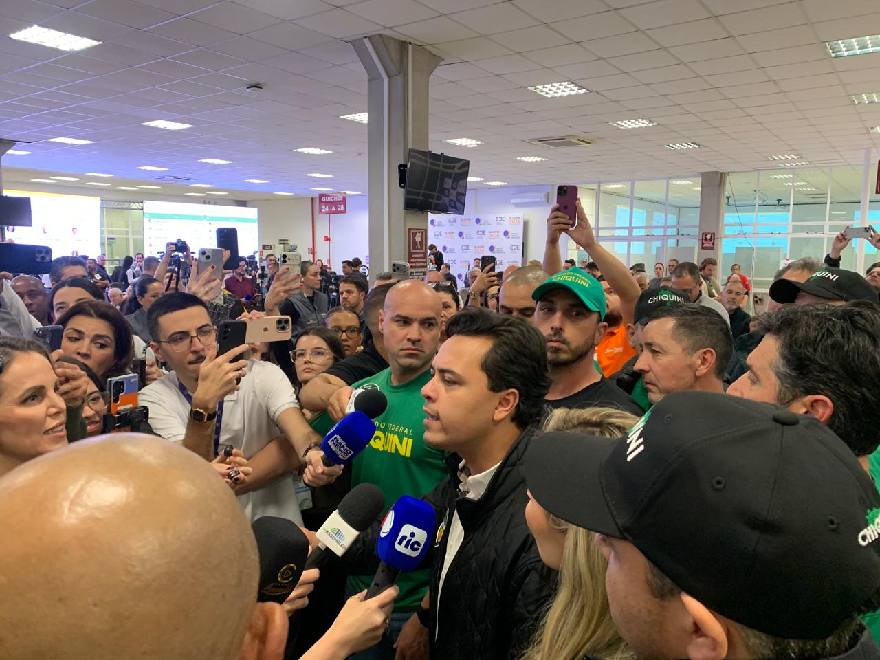 Veja os deputados federais e estaduais eleitos pelo Paraná em 2026