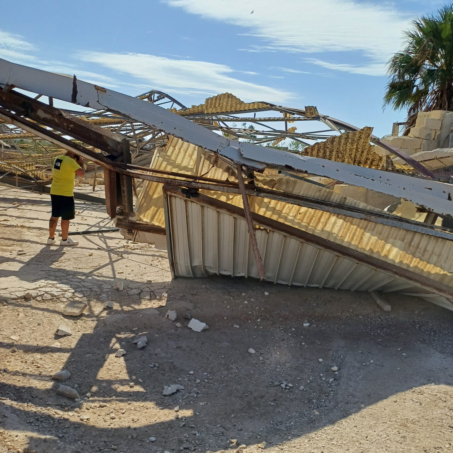 Tornado atinge cidades da Sicília, na Itália; autoridades atuam no resgate de vítimas