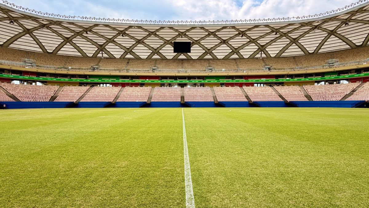 Veja imagens do gramado da Arena da Amazônia, que pode ter jogos do Vasco