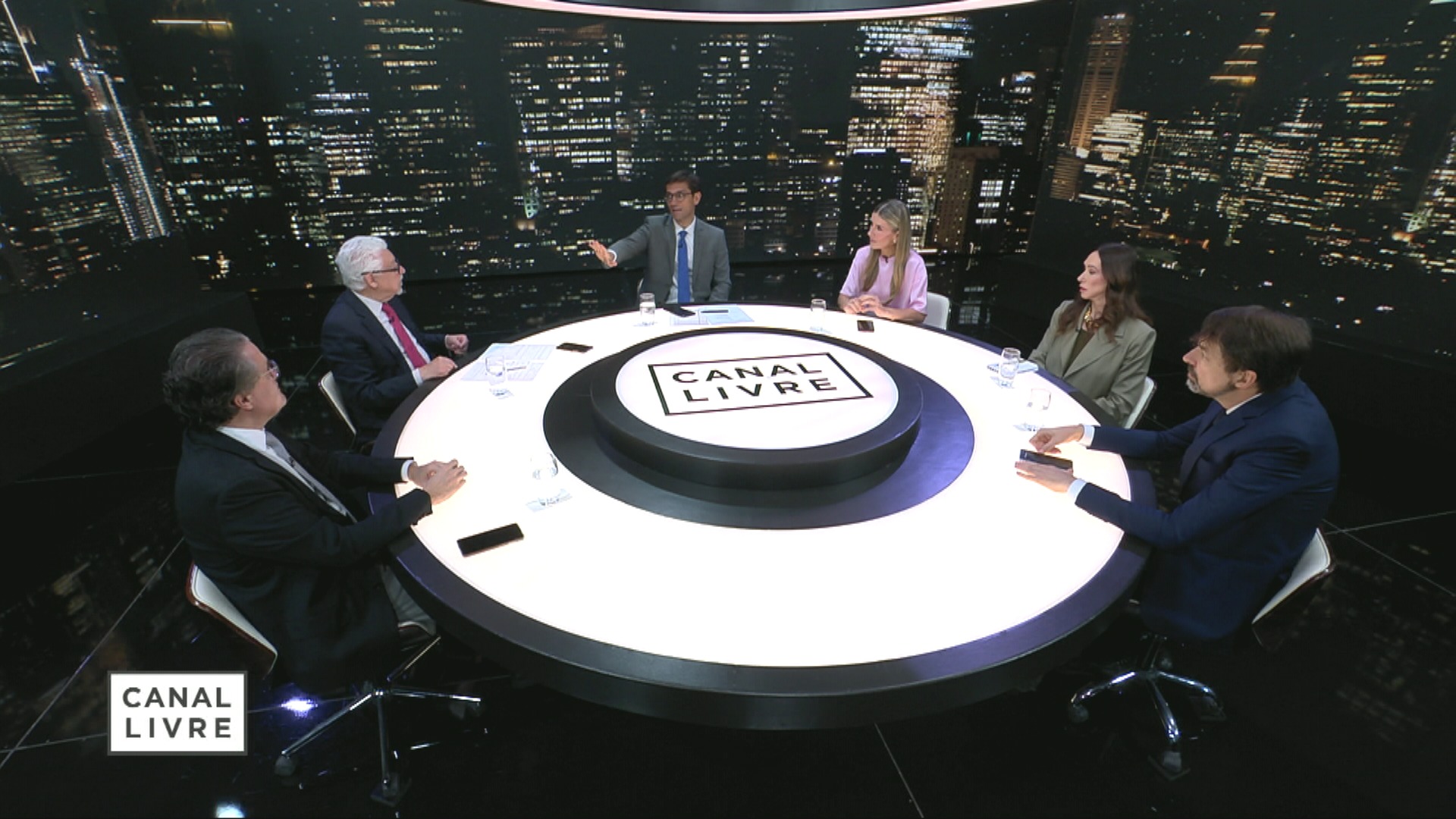 Especialistas analisam os desafios de Flávio e Lula no 2º turno da eleições