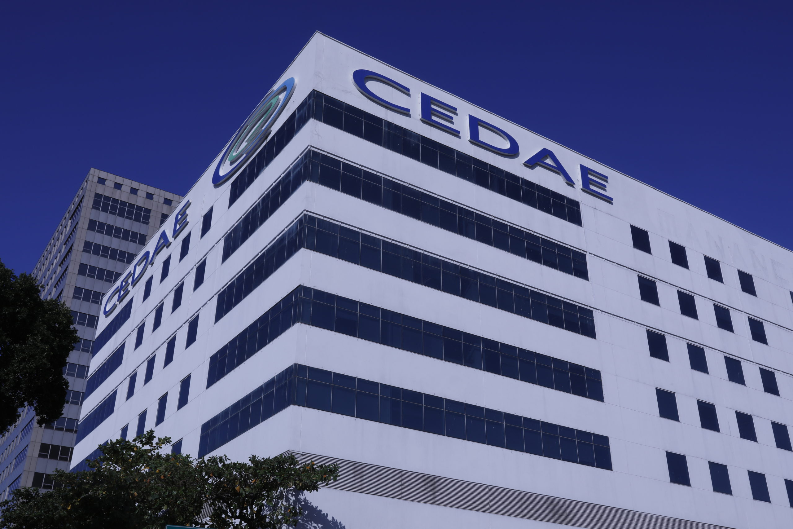Cedae Saúde contrata empresa suspeita de não fazer exames nos funcionários