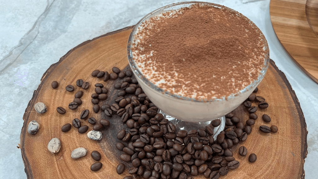 Receita de tiramisu, feita pelo chef Rodrigo Oliveira, no programa Melhor da Noite. (Reprodução/Melhor da Noite/Band)