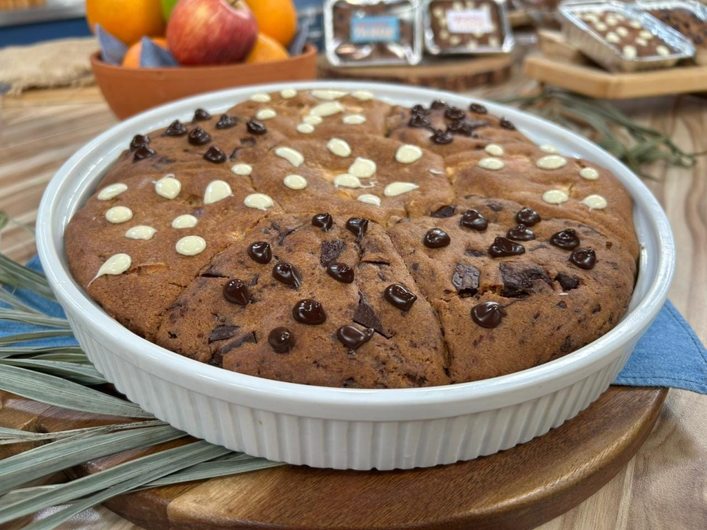 Receita de cookie de brigadeiro de colher, feita pelo chef Bruno Hashimoto, no programa Melhor da Tarde (Reprodução/Melhor da Tarde/Band)