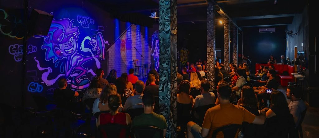Black House Clube de Comédia fica no bairro Além Ponte — Reprodução