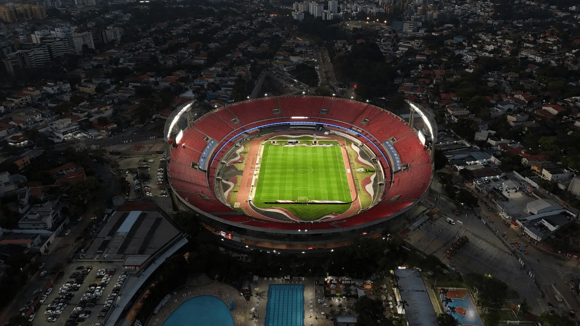 São Paulo e Vasco duelam para seguir longe do Z4; ouça ao vivo na RB