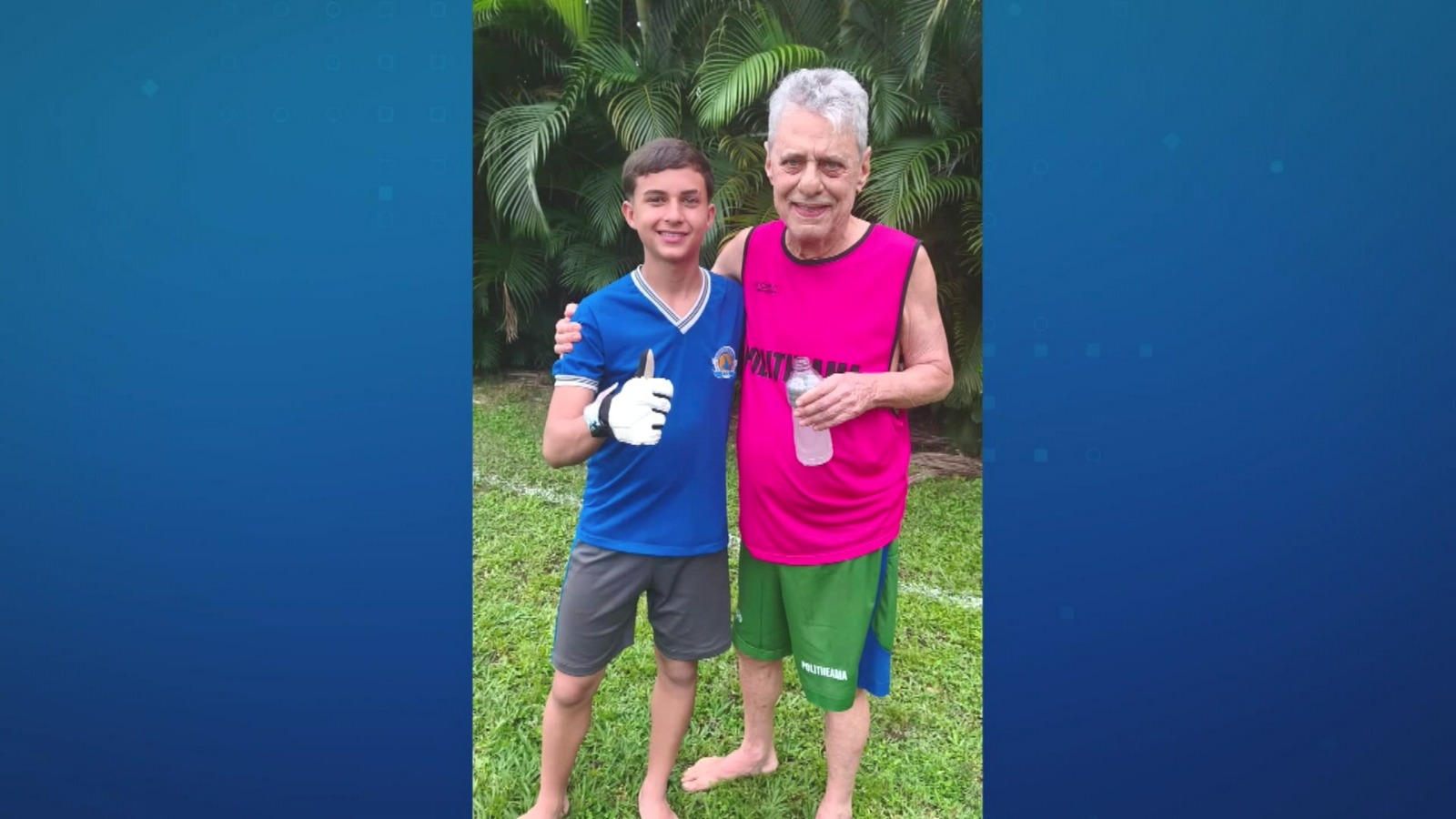 'Já tomei gol dele': a história do goleiro de 12 anos que joga futebol com Chico Buarque