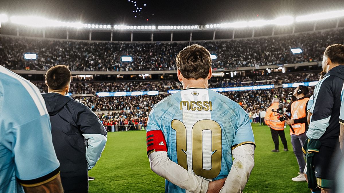 Veja presentes que Messi ganhou no dia de despedida da seleção argentina